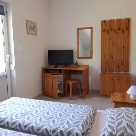Borkuti Panzio Es Apartman Balatonszárszó Exteriér fotografie